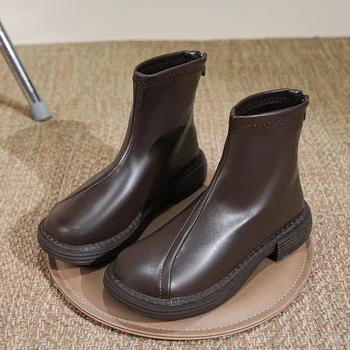 Ботильоны в британском стиле в стиле ретро с квадратным носком, женские осенне-зимние ботинки 2023 года, новые ботинки на мягкой подошве, тонкие ботинки