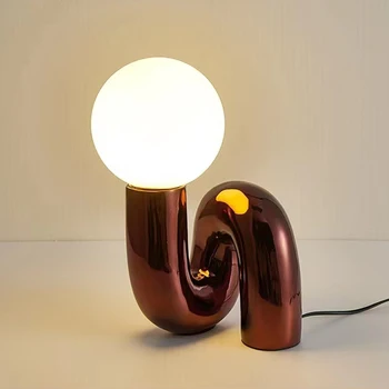 Скандинавская дизайнерская настольная лампа Креативная красная лампа из смолы Роскошная Простая Гостиная Спальня Лампа Для Кабинета Дизайнерский Зал студийный свет
