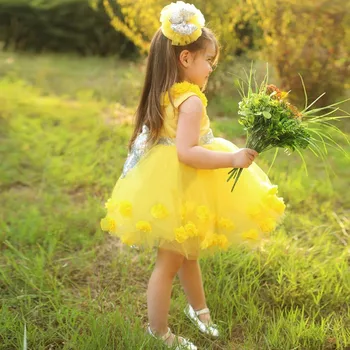 Платья для девочек в цветочек, милые детские костюмы без рукавов с бабочкой, желтое платье на день рождения, детское праздничное платье для первого причастия, бал