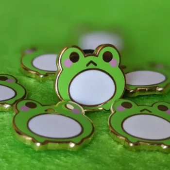 Булавка с твердой эмалью Kawaii Tiny Frog Розовые/зеленые булавки с лацканами в виде лягушек, брошь-значок животного для ювелирного аксессуара
